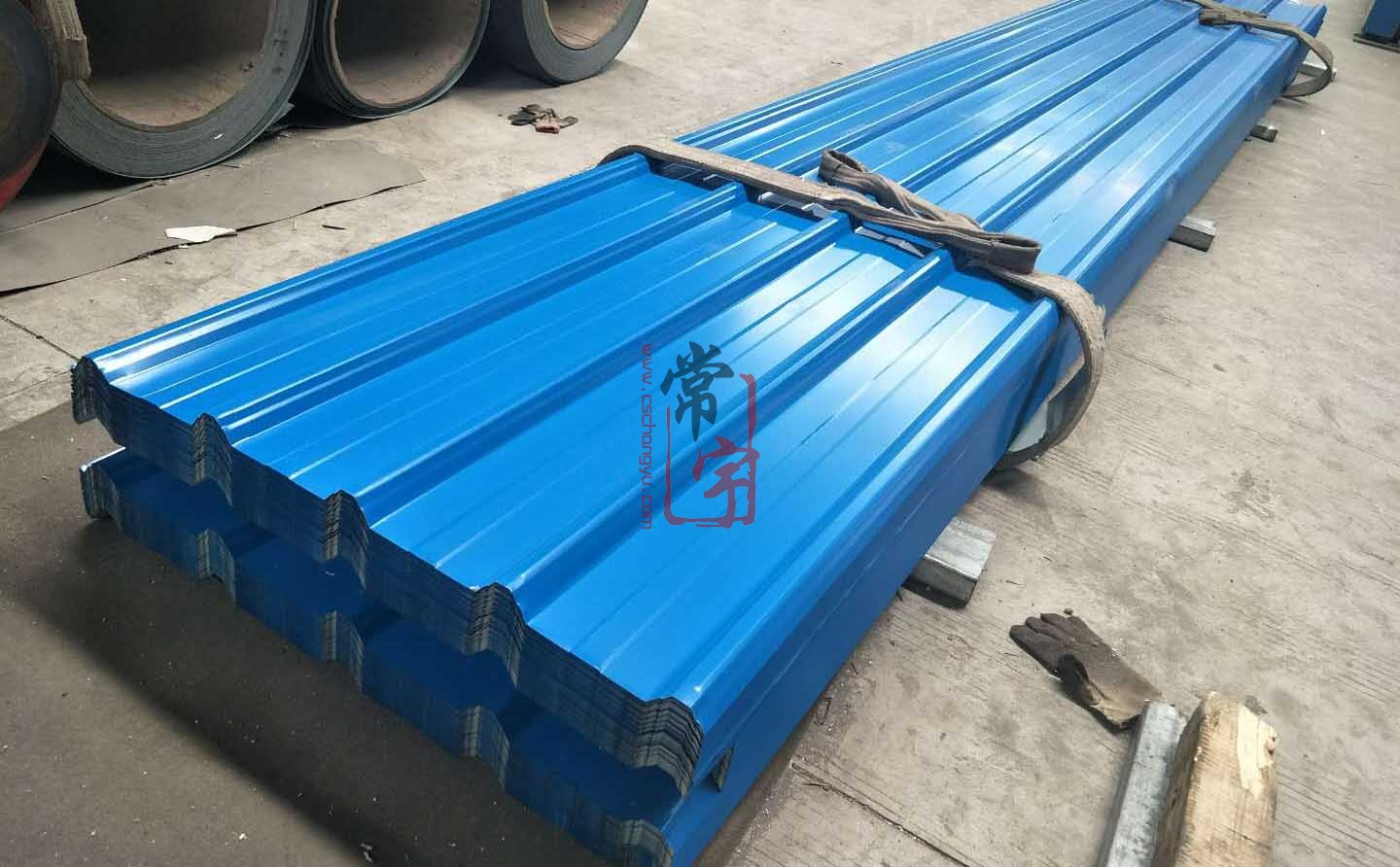 常宇-820搭接式彩鋼瓦0.6寶鋼海蘭